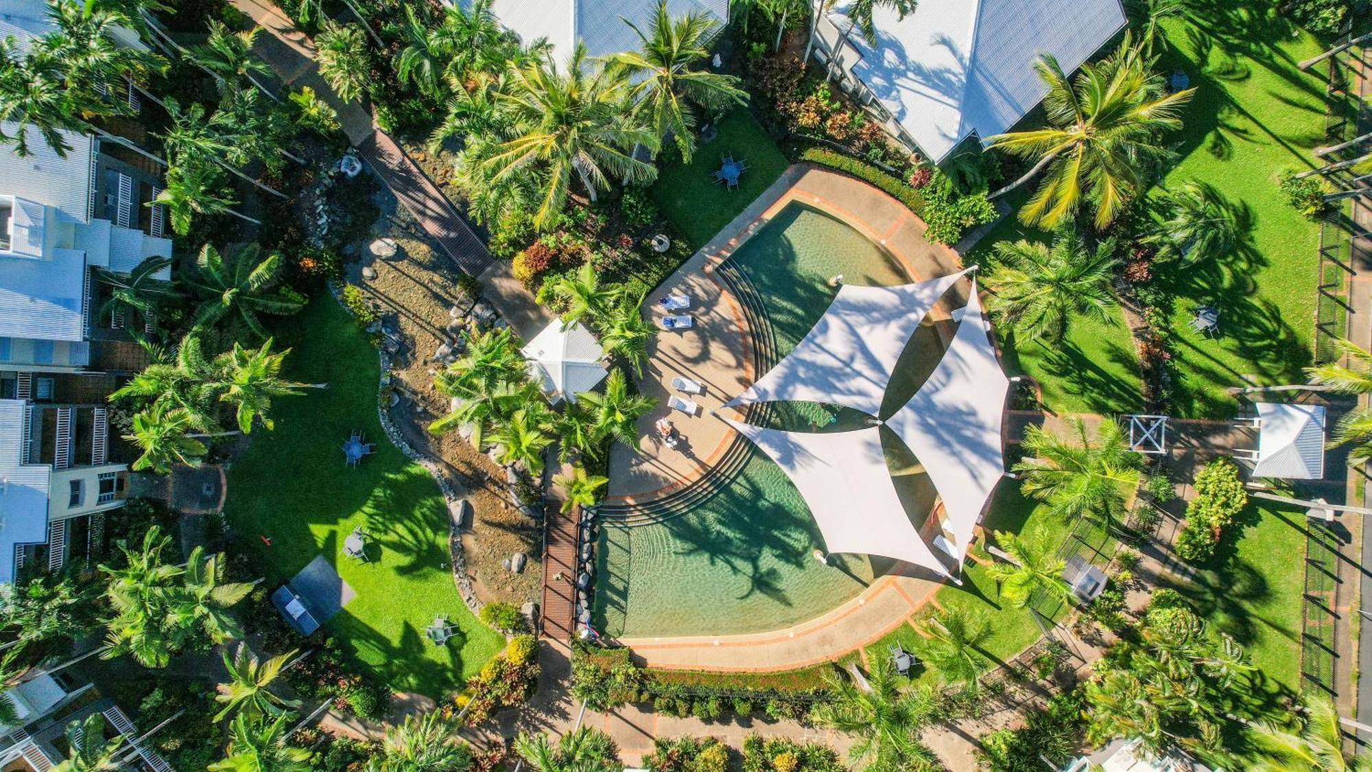 Coral Sands Beachfront Resort Trinity Beach Buitenkant foto