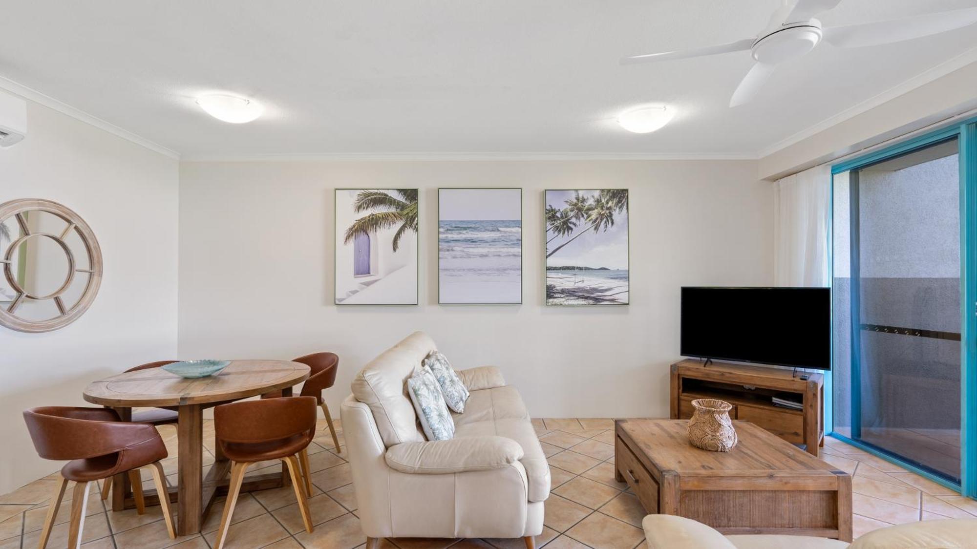 Coral Sands Beachfront Resort Trinity Beach Buitenkant foto