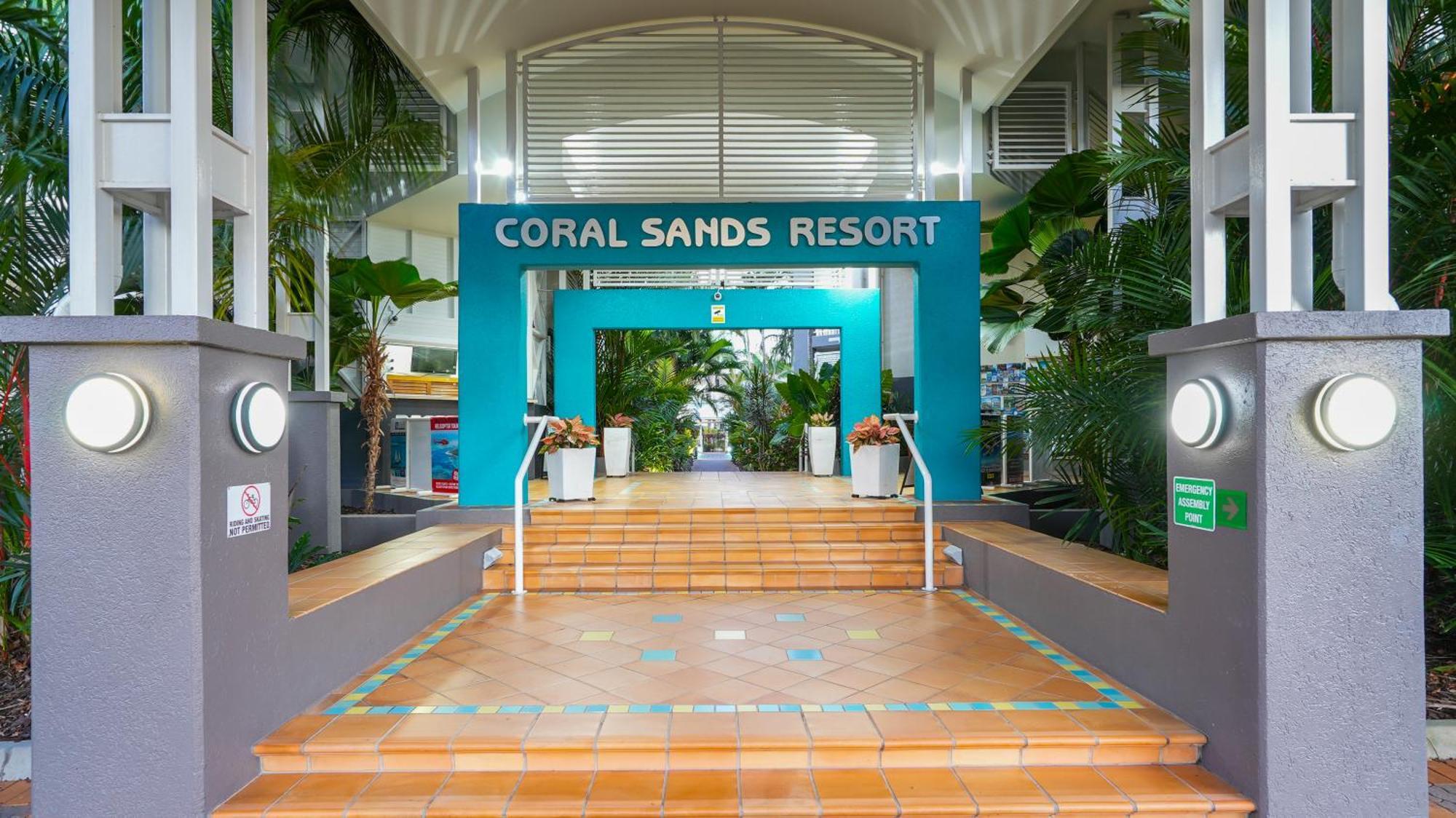 Coral Sands Beachfront Resort Trinity Beach Buitenkant foto