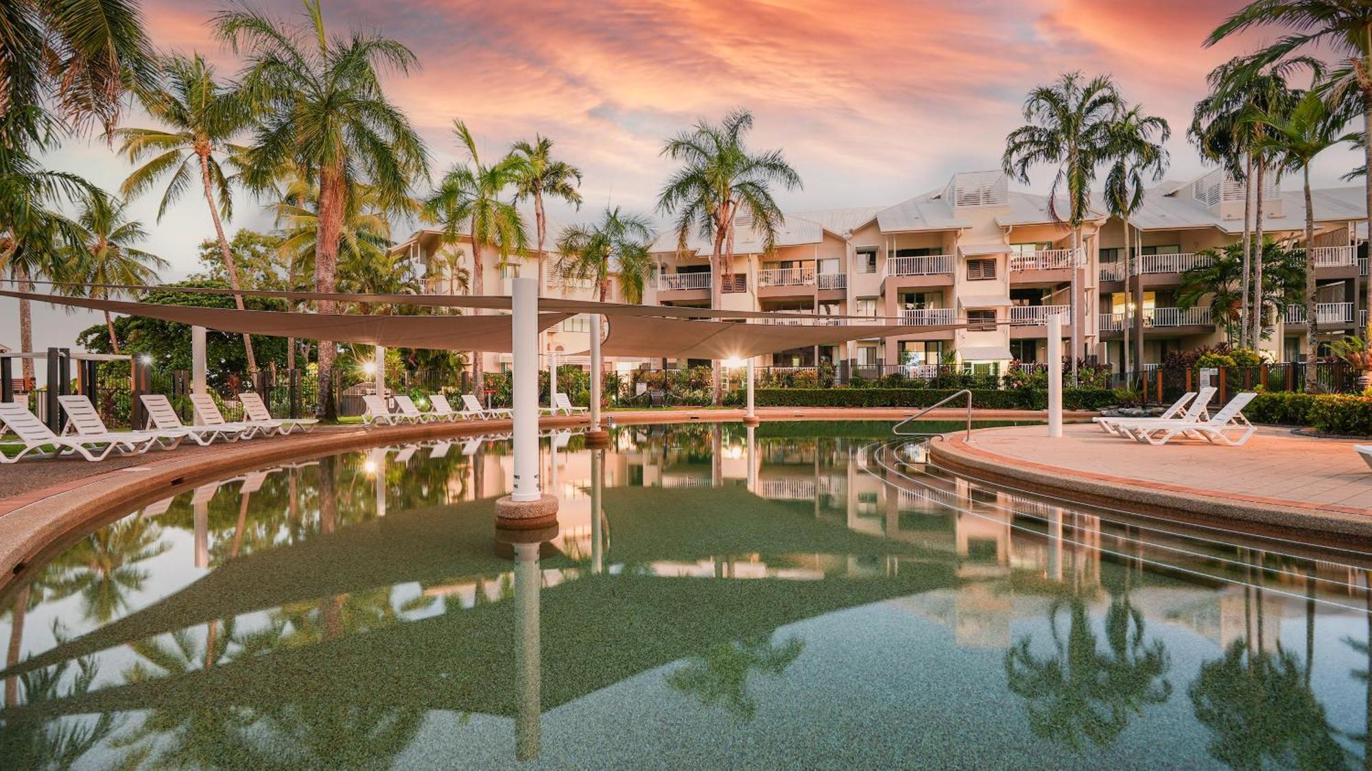 Coral Sands Beachfront Resort Trinity Beach Buitenkant foto