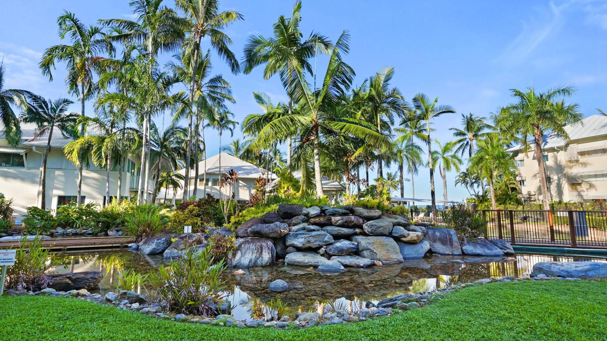 Coral Sands Beachfront Resort Trinity Beach Buitenkant foto