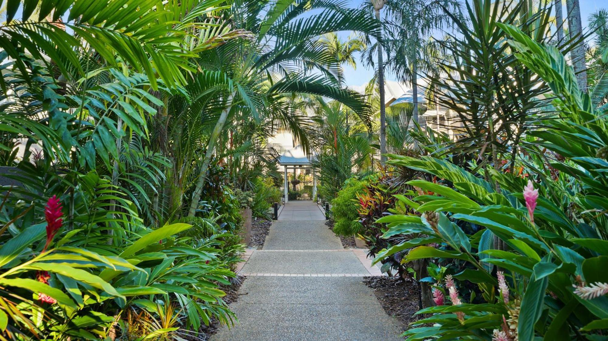 Coral Sands Beachfront Resort Trinity Beach Buitenkant foto