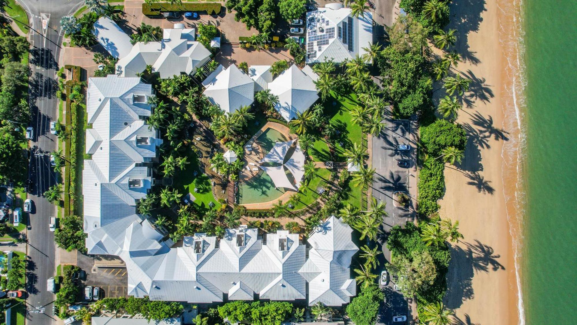 Coral Sands Beachfront Resort Trinity Beach Buitenkant foto